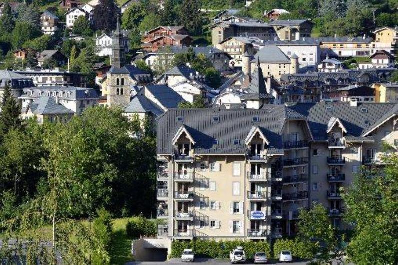 94 M2 Spacieux Insonorise En Plein Centre - Deux Parkings Couverts Gratuits Et Wifi Gratuit ! 생제르베레뱅 외부 사진